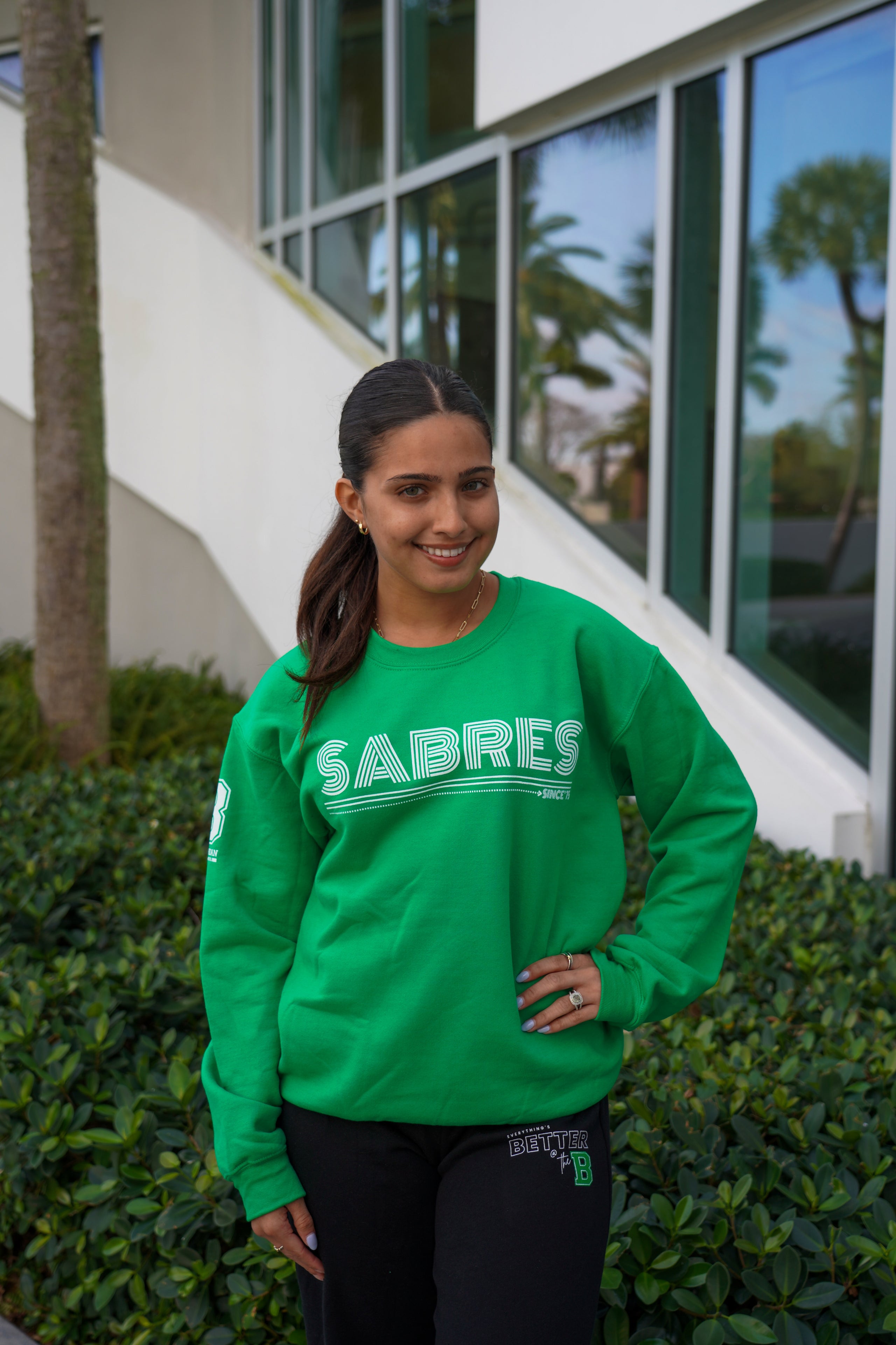 Kelly green sweatshirt womens clearance